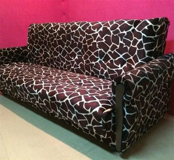 Диван-кровать с большой двухъярусной кроватью