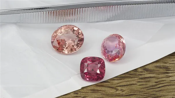 6. Сапфир Падпараджа