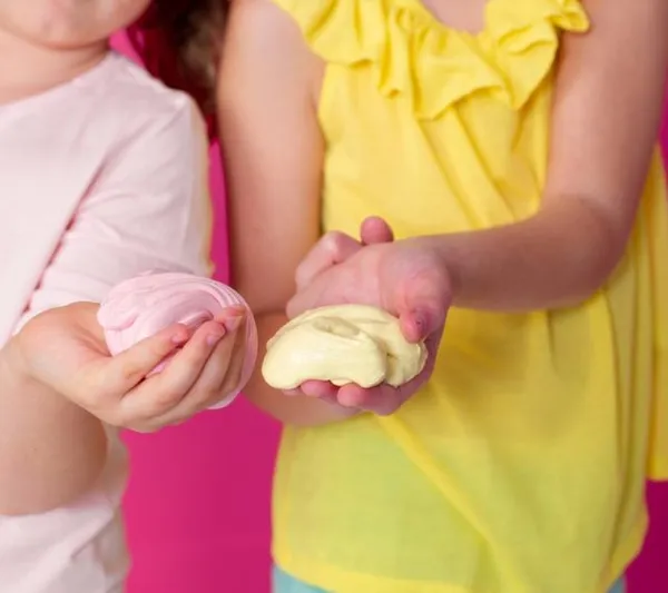 Классический слайм из пены для бритья и тетрабората натрия