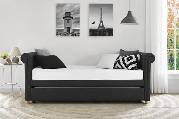 тахта без спинки в интерьере