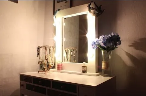 освещение зеркало в спальне