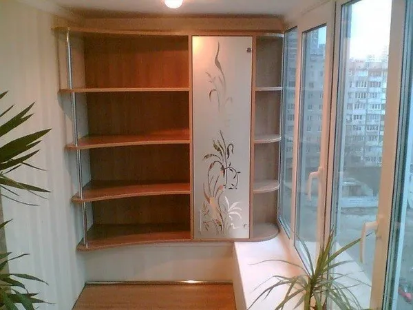 картинка корпусный шкаф на балкон