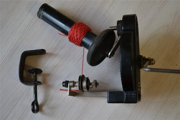 Крепление моталки к столешнице